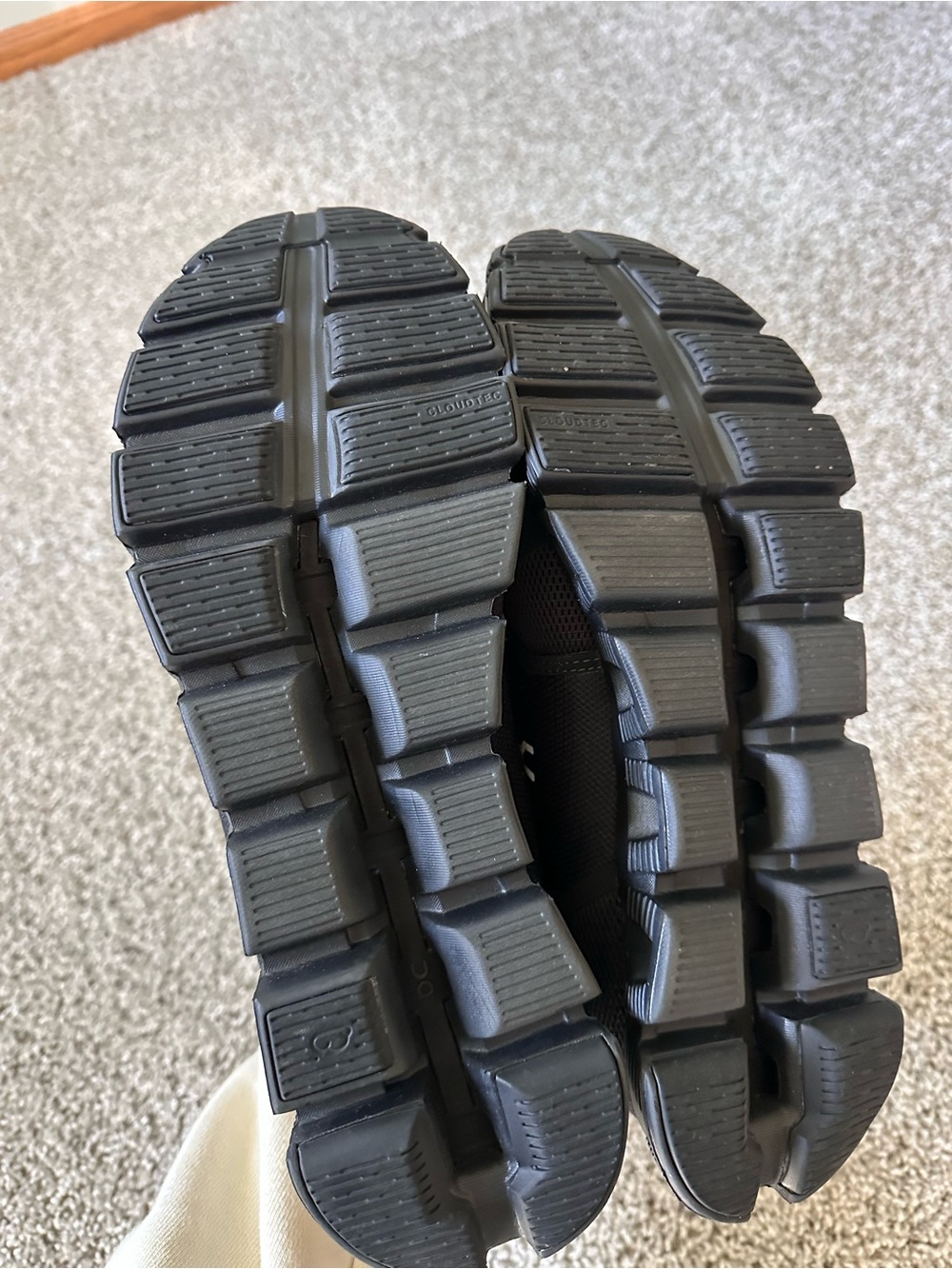 Men’s On Cloud 5 All Black Shoes Size 11 - Picture 5 of 9